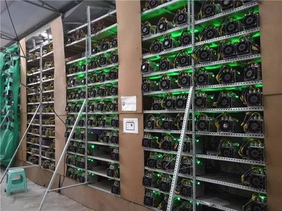 Expanded mining farm with optimized PSU architectures